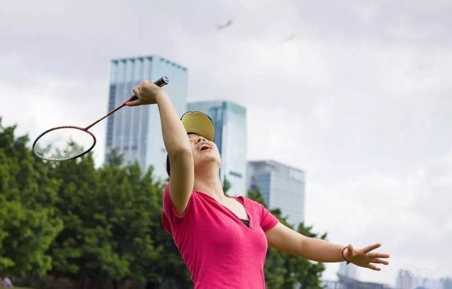 {娛樂城}(每天打羽毛球30分钟的好处与坏处) {娛樂城}(每天打羽毛球30分钟的好处与坏处)